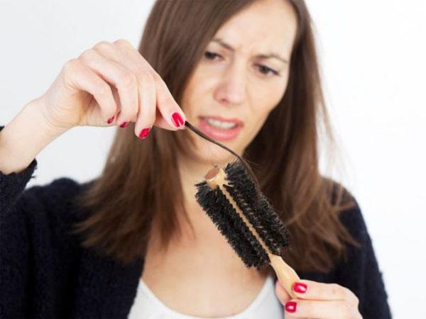 Норма выпадения волос: как узнать, сколько волос выпадает в день и что делать, если норма превышена?