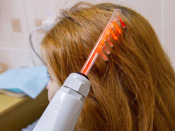 Аппарат для лечения волос и кожи головы
