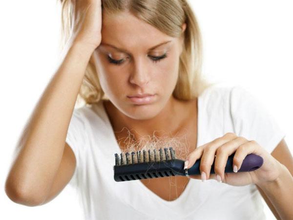 Народные средства от выпадения волос луковой