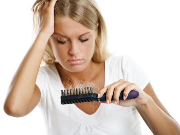 Выпадают волосы, какие анализы сдать: список для женщин и мужчин, что назначает трихолог