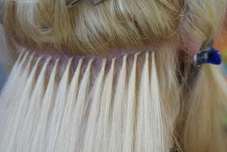 Наращивание волос: вредно ли это? Наращивание волос капсульное: отзывы. Минусы ленточного наращивания волос. Какое наращивание лучше – капсульное или ленточное